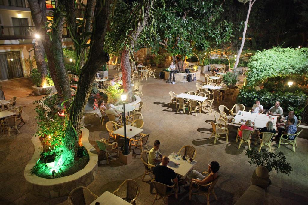 Hotel Baviera Cala Ratjada  Exterior foto