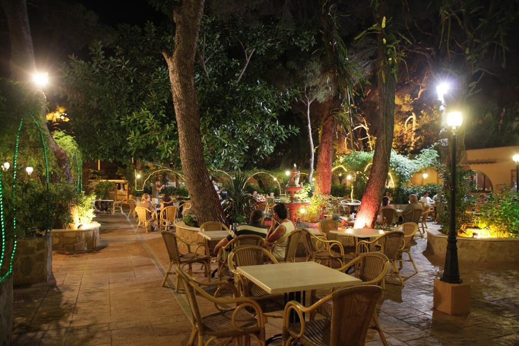 Hotel Baviera Cala Ratjada  Exterior foto