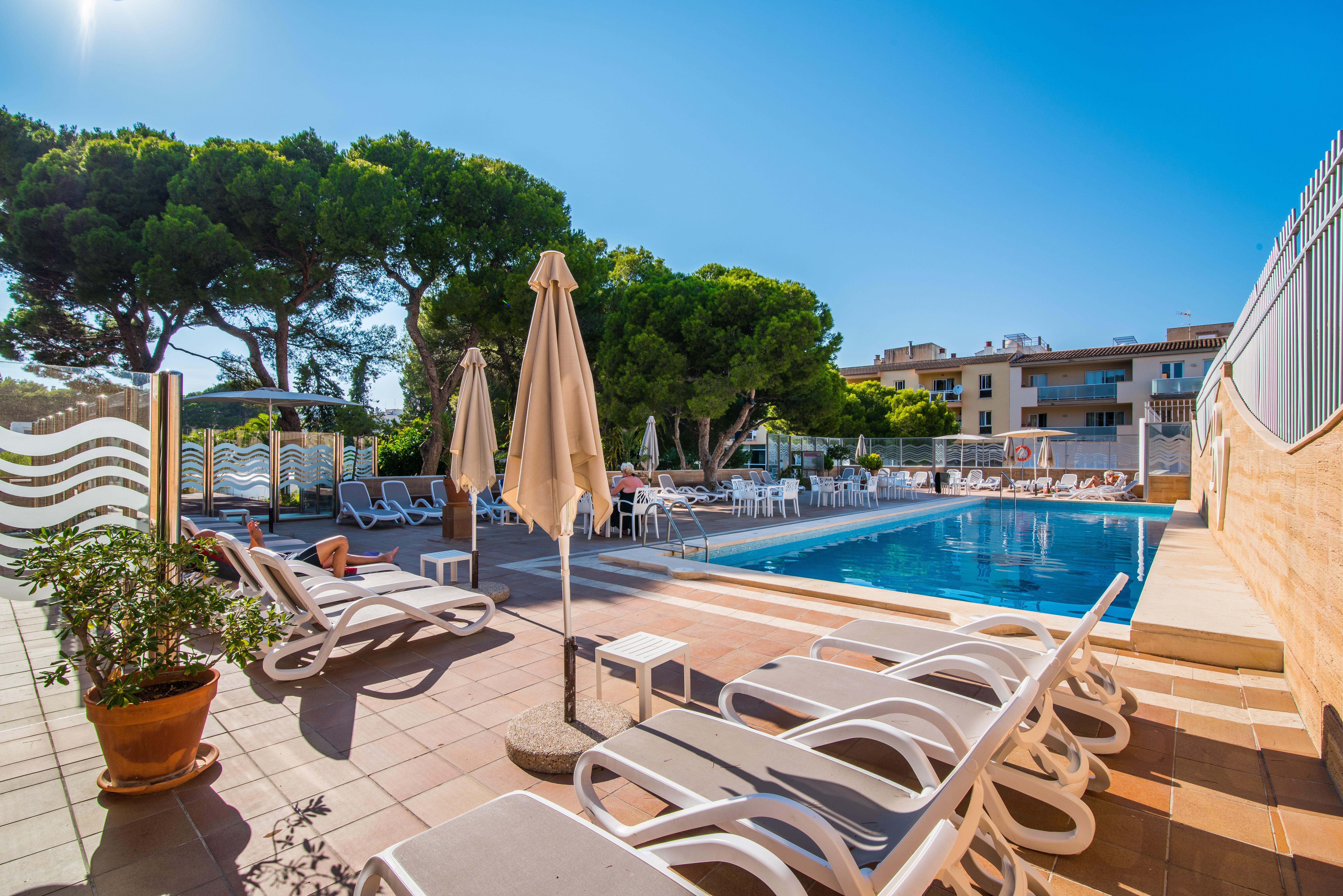Hotel Baviera Cala Ratjada  Exterior foto