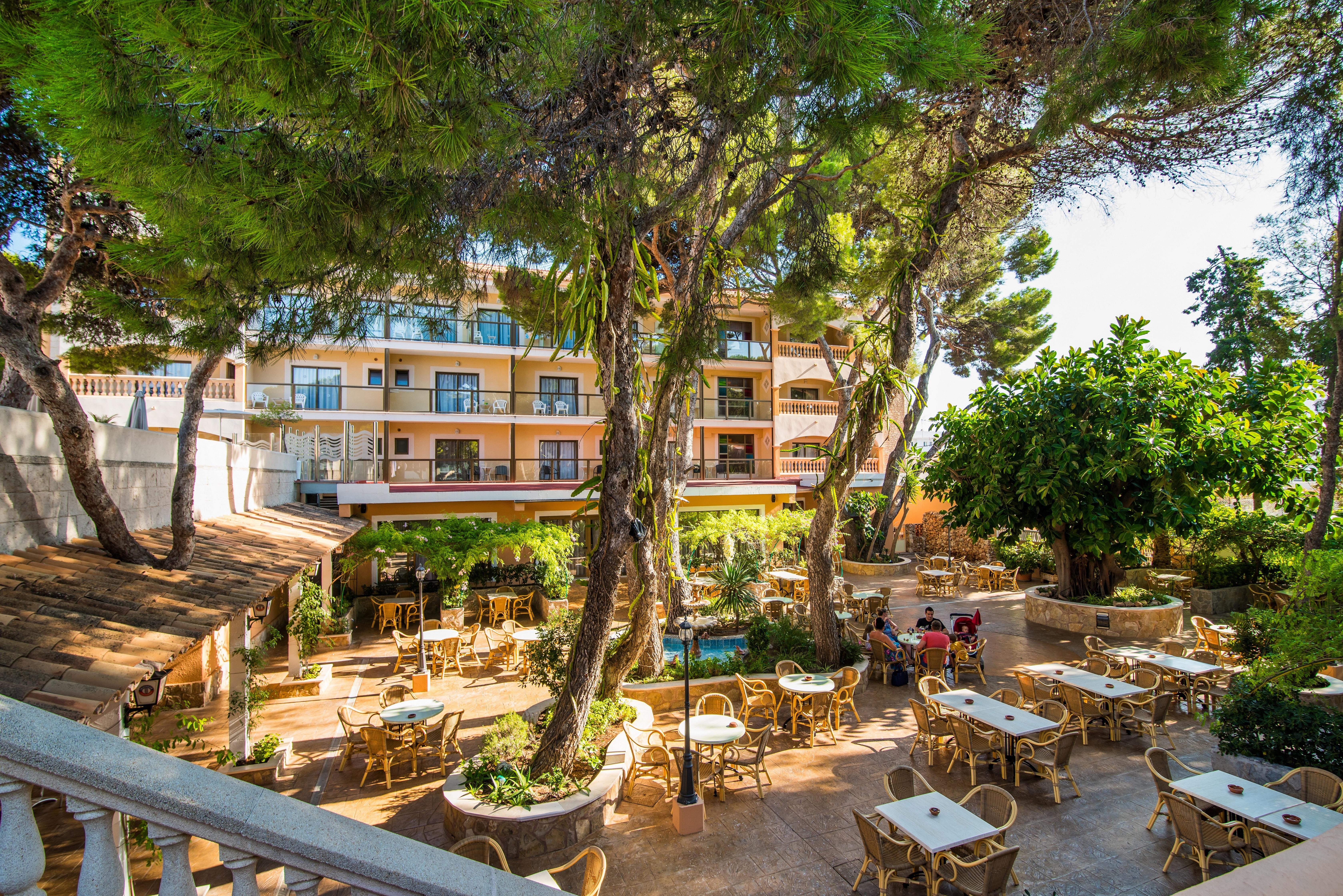 Hotel Baviera Cala Ratjada  Exterior foto